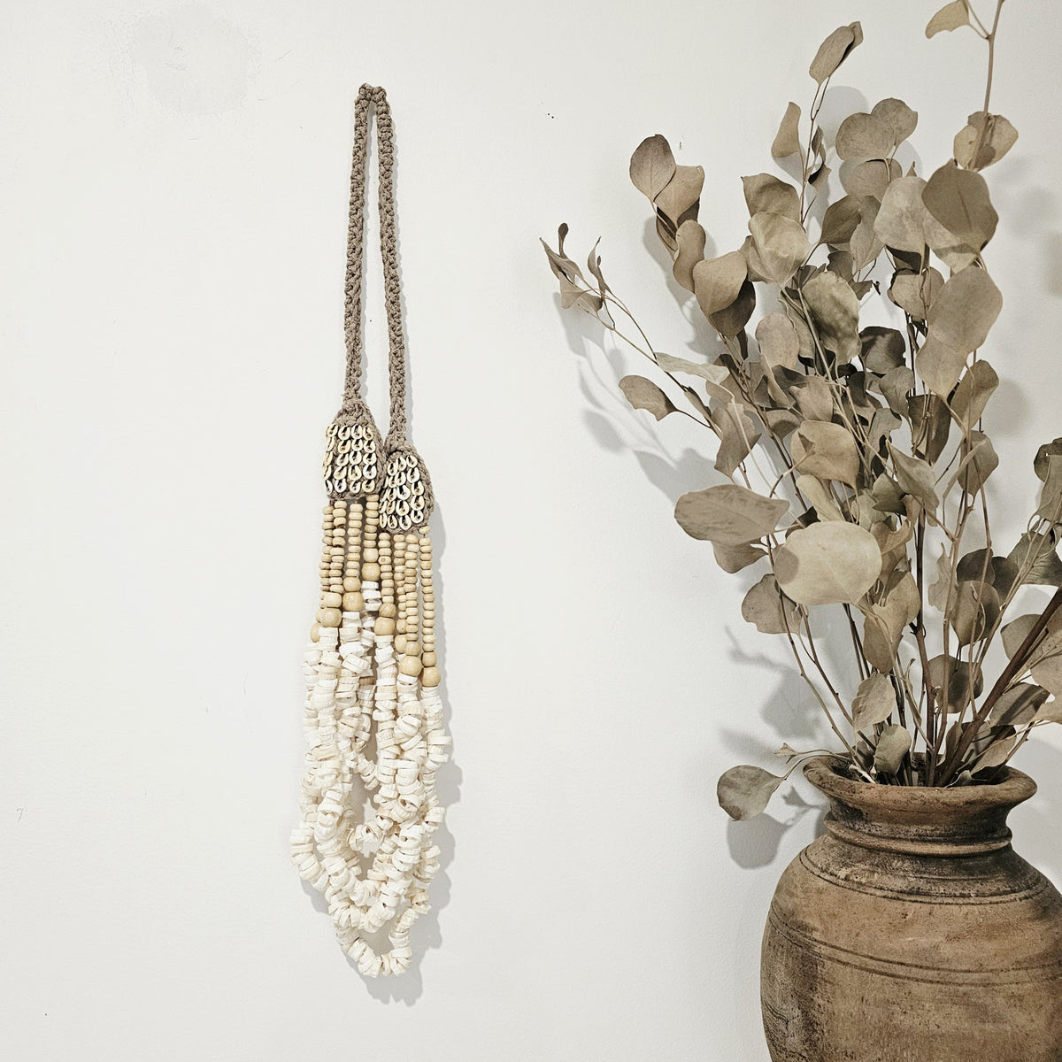 Kehlani Shell Wall Necklace
