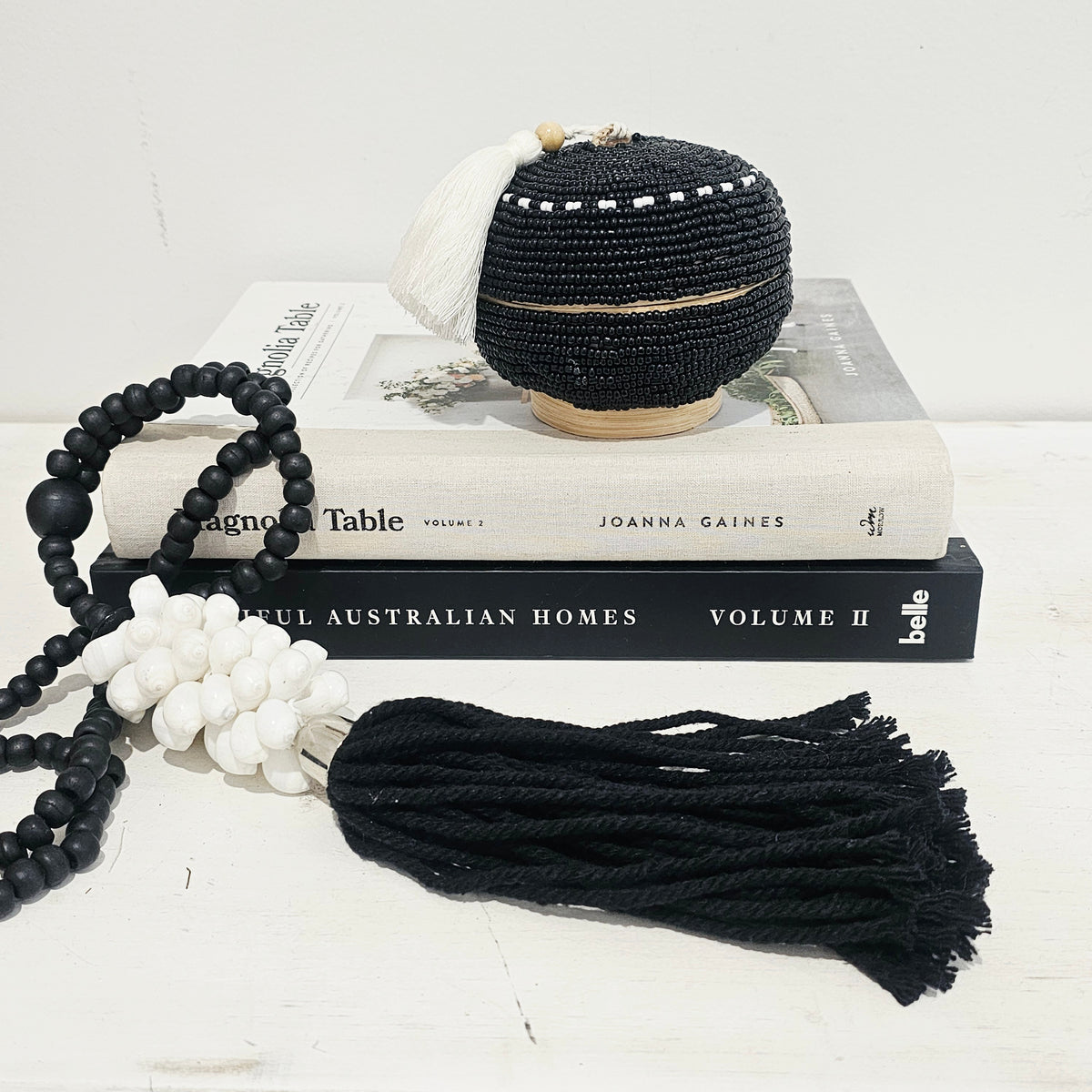 Summer Hanging Shell Tassel | Necklace | Black