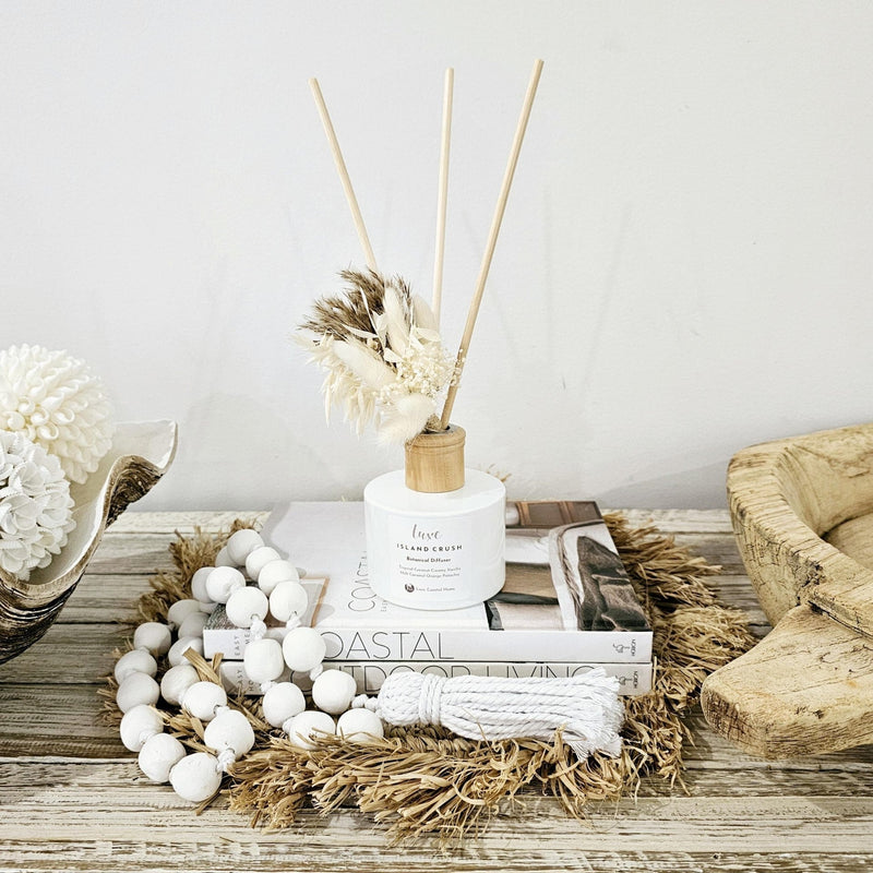 Luxe Island Crush Reed Diffuser with Dried Flowers 200 ml