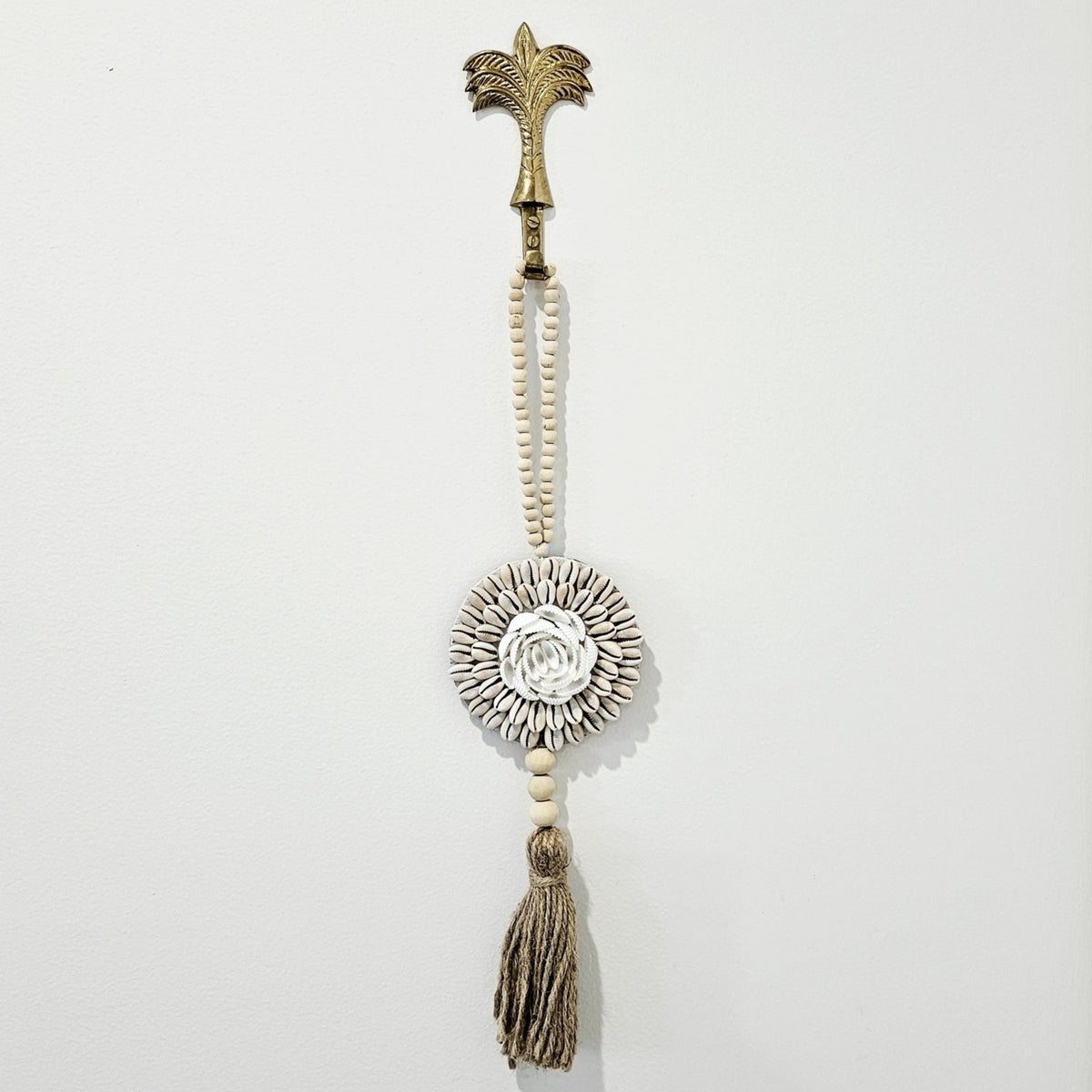 Leilani Shell Halo Wall Necklace | Natural