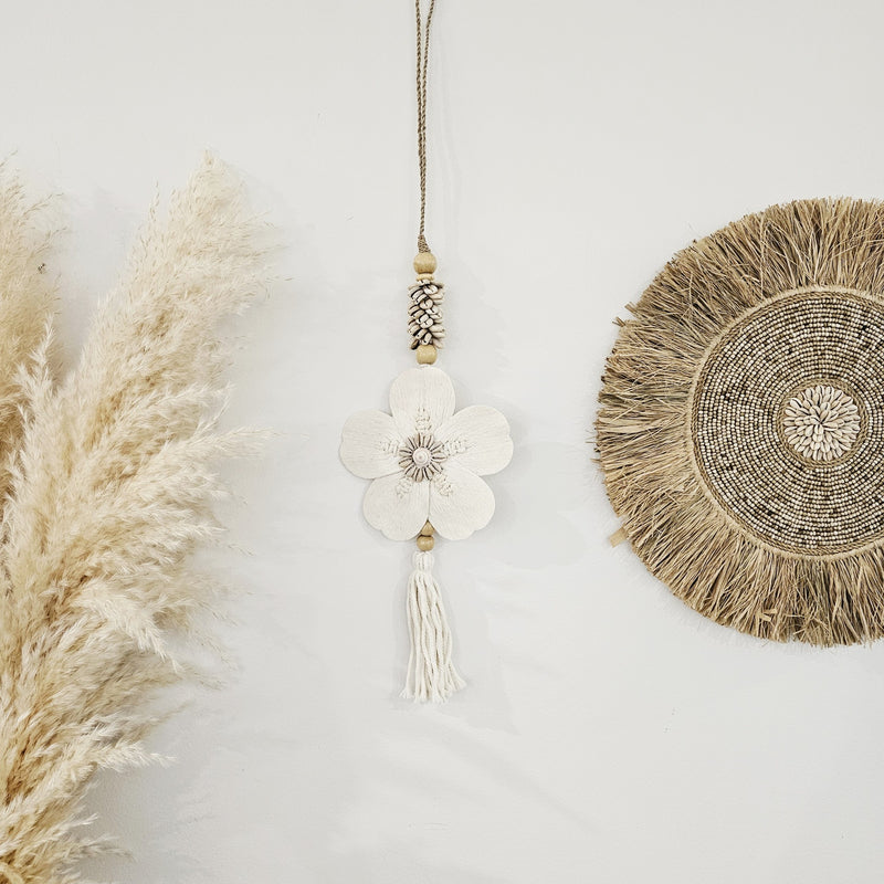 Chantilly Boho Petal Wall Necklace | Natural