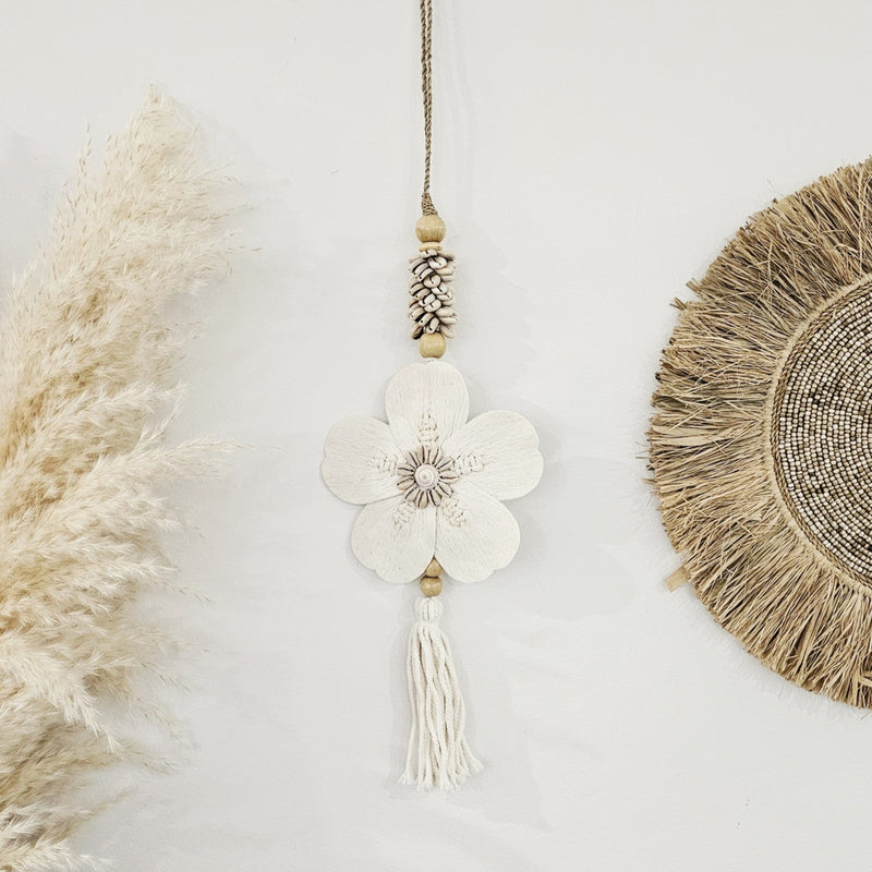 Chantilly Boho Petal Wall Necklace | Natural