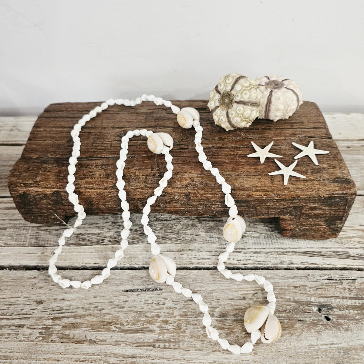 Lani Shell Strand Lei